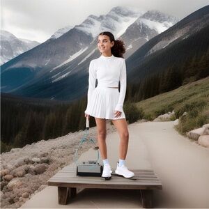 Athleta Girl pleated Skort White Tennis Golf Small  XS 6 NWOT